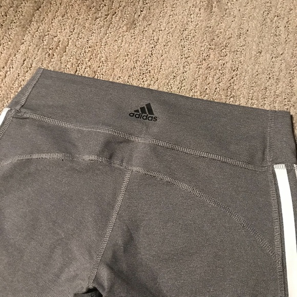 Women’s Adidas Light Heather Grey & White Side 3 Stripes Training Leggings - Picture 15 of 15